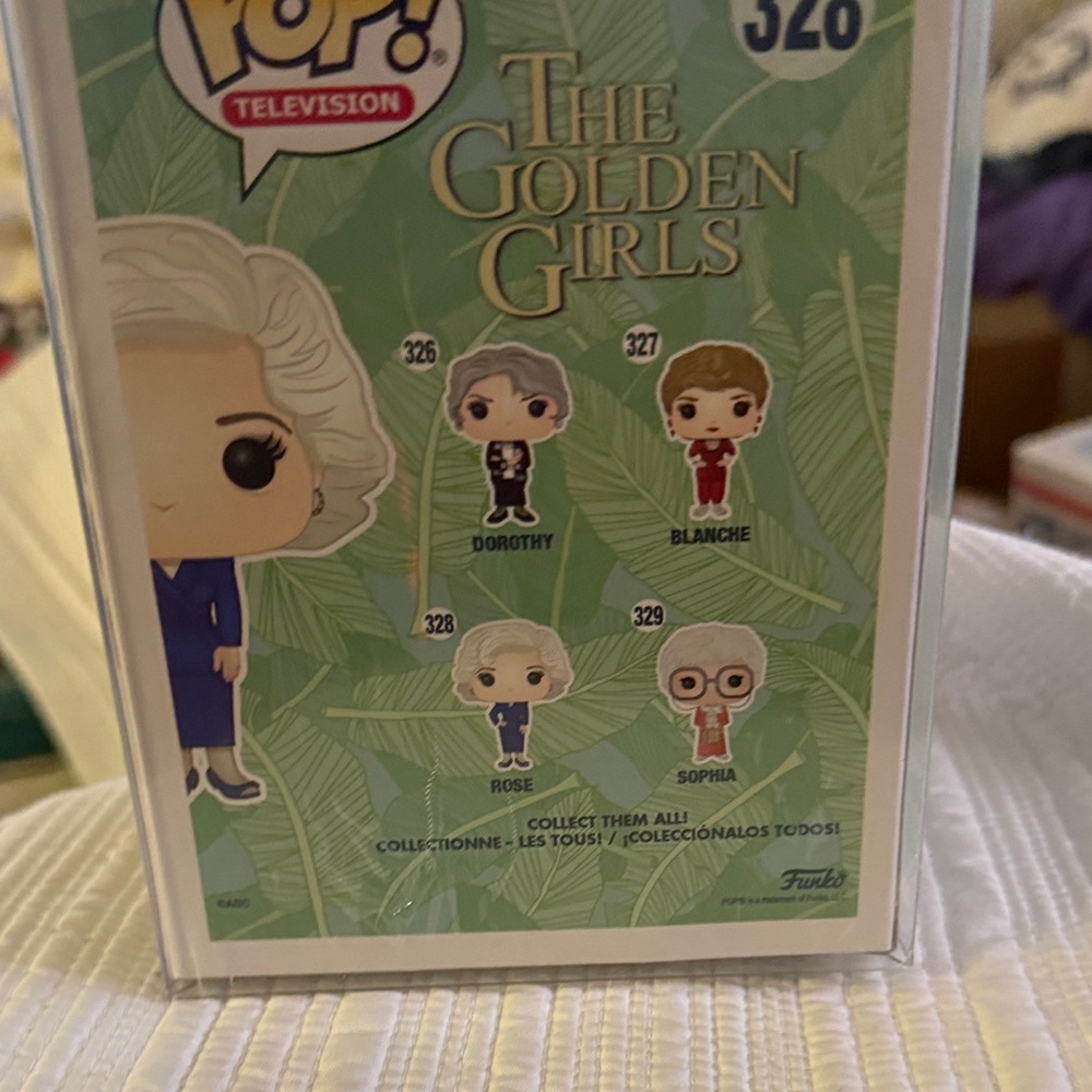 Funko The Golden Girls Rose Figure - Blue and Blonde 328 - Picture 4 of 5